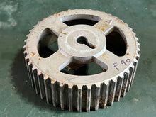 Cargar imagen en el visor de la galería, f 90 hp Yamaha  GEAR DRIVEN PULLEY 67F-11537-00-00 four stroke 2003-2017 some compatibility75 80 100 115 hp

