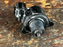 Cargar imagen en el visor de la galería, f 115 200 225 hp Yamaha 68V-1312A-00-00 iac isc VALVE CONTROL sensor 2000-2010 FOUR STROKE
