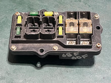 Load image into Gallery viewer, 150 175 200 225 250 hp Yamaha 68F-82170-01-00 60V-82170-01-00 FUSE BOX ASSY two stroke OEM 2000-2012
