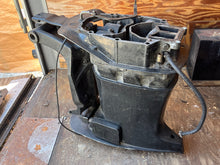 Load image into Gallery viewer, Mercury EFI CARB DFI two stroke 20 inch 3.0 liter 200 225 250 hp 818452A1 midsection w good steering arm 67706A55, 8137711 mounts, 832935A1 engine base and 8710A20 swivel
