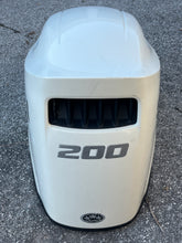 Lade das Bild in den Galerie-Viewer, DF 200 175 150 hp Suzuki ENGINE COVER 61403-96890-Y5S four stroke 2019
