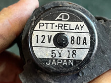 Lade das Bild in den Galerie-Viewer, DT 150 - 225 hp Suzuki PTT RELAY 12v 80a 38410-94551 w Hitachi MS5C-281-1 12v STARTING RELAY 31800-94401 some compatibility ptt relay 100-225 some compatibility starter relay 55-225 hp
