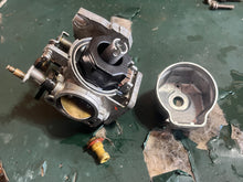 Lade das Bild in den Galerie-Viewer, 15 HP Yamaha CARBURETOR Assy 1 6E7-14301-74-00 with FUEL PUMP two stroke 1984

