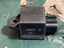 Lade das Bild in den Galerie-Viewer, Yamaha FUEL INJECTOR RELAY 68V-81950-00-00
