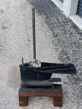 Cargar imagen en el visor de la galería, 115 hp Mercury Tower Of Power LOWER UNIT 20” long 1655-7333T42 1655-7333A42 Two Stroke 6 Cylinder
