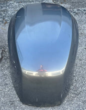 Load image into Gallery viewer, f 225 hp Yamaha TOP COWLING no decals Four Stroke LOCAL PICK UP ONLY
