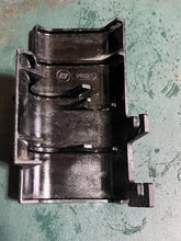 Load image into Gallery viewer, 90 115 150 175 200 hp Johnson Evinrude MOTOR CABLE BRACKET 340125 335571 two stroke v4 v6
