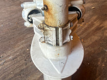 Load image into Gallery viewer, 25 hp Evinrude E-tec 20” MIDSECTION SWIVEL 0356963 STEERING ARM 5009612 EXHAUST HOUSING 5008164 0355927 two stroke 2010-up e25DPSLABF
