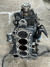 Cargar imagen en el visor de la galería, vf 90 hp Yamaha CYLINDER BLOCK 6FP-W009B-00-9S 6FP-15109-01-9S four stroke 2016-2022
