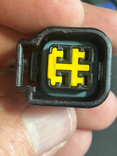 Lade das Bild in den Galerie-Viewer, 225 250 HP Yamaha CDI control unit 62j-85540-00-00 f8t30673 two stroke 76d supersedes for 62J-01
