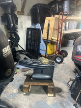 Lade das Bild in den Galerie-Viewer, 2018 F90 hp Yamaha Four Stroke Vmax 20”  clean running outboard
