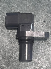 Cargar imagen en el visor de la galería, DF 250 225 200 hp Suzuki 33220-69J00 ckp Cam Position Sensor oem Four Stroke
