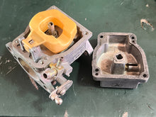 Load image into Gallery viewer, 50 40 hp Mercury CARBURETOR SET 823799T34 823799T35 823799T36 wme 93-1a 93-2a 93-3a 3 Cylinder Two Stroke 2005 Electric

