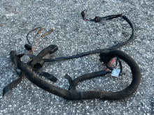Load image into Gallery viewer, 250 hp Mercury EFI ENGINE HARNESS 825763A5 IGNITION HARNESS 825433A11 two stroke 1995 some compatibility 225 300 hp - for 4-pin ignition coils
