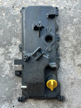 Load image into Gallery viewer, f 50 60 hp Yamaha CYLINDER HEAD COVER 6C5-11191-02-9S valve Four Stroke 2005-up
