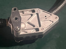 Load image into Gallery viewer, 50 40 hp Johnson 0433387 FUEL PUMP Evinrude 433387 0395540 FUEL MANIFOLD 0435918 FUEL FILTER
