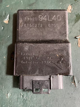 Lade das Bild in den Galerie-Viewer, DF 30 hp Suzuki ECU control unit 33920-94L40 f8t56272 four stroke 2016-2018
