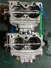Load image into Gallery viewer, 115 hp Yamaha CARBURETOR SET 6E503 two stroke v4 6E5-14301-03-00 6E5-14302-03-00
