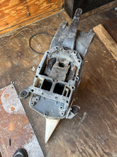 Load image into Gallery viewer, 140 125 120 hp Johnson Evinrude 20” MIDSECTION with EXHAUST HOUSING 0397861 ADAPTOR 0398694 SWIVEL BRACKET 0432708 STEERING ARM 0392519 two stroke 1988
