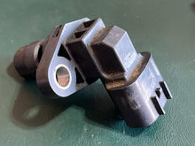 Load image into Gallery viewer, DF 115 140 Suzuki Crankshaft Position Sensor J5T34372 33220-64L10 Four Stroke 2015-2024 compatible with some 40 50 60 70 75 80 90 100 150 175 200 hp
