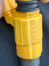 Lade das Bild in den Galerie-Viewer, sold local may2025——f 150 hp Yamaha FUEL INJECTOR orange 63P-13761-00-00 CDH275 four stroke 2004-2010 cleaned
