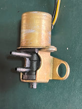 Cargar imagen en el visor de la galería, 40 50 75 90 120 150 hp Force SOLENOID 819503T6 819503A6 8195036 two stroke 1989-1999

