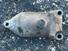 Cargar imagen en el visor de la galería, BF 250 225 200 175 hp Honda LOWER MOUNTING HOUSING 50111-ZY3-020 mounts Four Stroke
