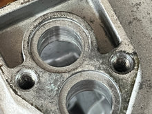 Load image into Gallery viewer, 250 225 hp Mercury THROTTLE BODY 827693T4 Two Stroke EFI 1994-1998
