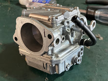 Lade das Bild in den Galerie-Viewer, 90 75 hp Yamaha 6H1-14301-07-00 carburetor 1 top TWO STROKE 1992-2003

