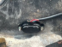 Load image into Gallery viewer, 150 175 200 hp Mercury ENGINE COVER 2151-7620A4 clamshell TOP COWLING two stroke v6 BLACK MAX 175 200 hp 2150-7619A 5
