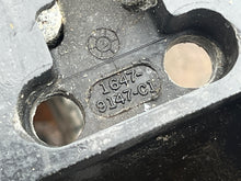 Cargar imagen en el visor de la galería, freshwater 135 - 200 hp Mercury OPTIMAX 1647-9147-c1 counter-rotation 2.5 Liter lower unit 25” xl - shifts &amp; is pressure tested
