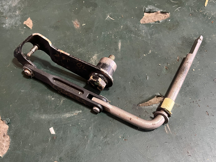 70 hp Johnson Evinrude SHIFT LEVER 0330940 BELLCRANK LINK 0328567 SHIFT BELLCRANK 0393545 LEVER SCREW 0318192 two stroke