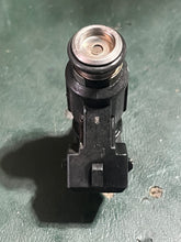 Lade das Bild in den Galerie-Viewer, 60 50 40 30 hp Mercury EFI FUEL INJECTOR 892123 8208A four stroke TESTED $50
