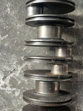 Lade das Bild in den Galerie-Viewer, 150 - 200 hp Yamaha CRANKSHAFT 6G5-11411-00-00 two stroke 1984-1989 some 220 225 hp
