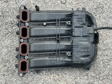 Lade das Bild in den Galerie-Viewer, 115 hp Mercury IAFM Intake Manifold 892952T04 four stroke EFI compatible with some 75 80 90 100 hp
