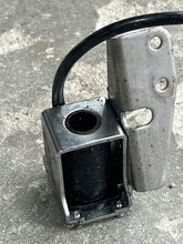 Cargar imagen en el visor de la galería, DT 40 35 hp Suzuki 38600-94400 Choke Solenoid TWO STROKE 1984-1998
