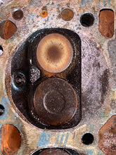 Load image into Gallery viewer, sold ebay aug2025——5.0 5.7 Liter OMC 1989 cylinder head #2 3853852 985431 Valve Cover 0986748 volvo
