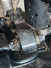 Load image into Gallery viewer, 40 50 60 30 45 hp Mercury DRIVESHAFT HOUSING 20” 852421T3 ADAPTER PLATE 825228T6 SWIVEL TUBE LONG 826233T4 BRACKET strbd 822865F2 port 822866A1 POWER TRIM 855654T2 four stroke
