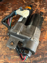 Load image into Gallery viewer, pulled for customer nov26-2025 sold—350 hp Mercury Verado SHIFT ACTUATOR 8M0048114 four stroke 135-400 hp compatibility
