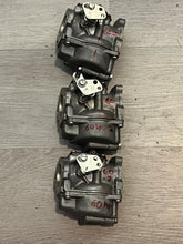 Load image into Gallery viewer, 60 hp Johnson Evinrude CARBURETOR ASSY 0437089 0437087 0439453 Two Stroke 1995 94-97 J60TLEOC, molding numbers 340167 338069 330503 - compatible 50 hp
