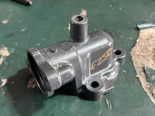 Load image into Gallery viewer, f 250 300 hp Yamaha THERMOSTAT COVER starboard 6CB-12422-20-9S Four Stroke 2015-2024 some 200 225 hp

