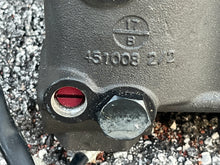 Load image into Gallery viewer, 30 25 hp Evinrude E -tec POWER TRIM PUMP hydraulic 5009035 5007774 Two Stroke 2017 2010-up some 15 40 50 60 hp
