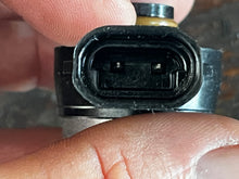 Load image into Gallery viewer, 225 200 hp Mercury Optimax AIR INJECTOR black 884595A01 8M0065916 8M6001743 8M6001743 two stroke DFI - compatible with some 150 175 200 PRO XS
