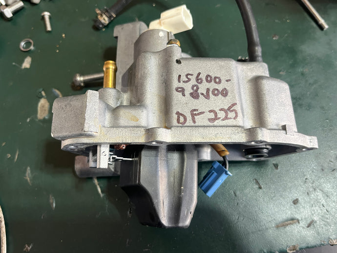 DF 225 250 200 hp Suzuki VST TOP COVER 15600-98J00 NEEDLE 13370-93J10 FLOAT 15650-93J00 four stroke 2004-2011