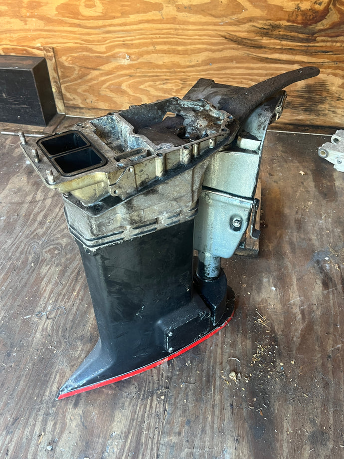 150 155 hp Johnson & Evinrude 20” MIDSECTION HOUSING 0332744 SWIVEL 0432708 STEERING ARM 0392519 two stroke CROSSFLOW 1987-1992 4 & 6 cylinder for use with Old-style trim