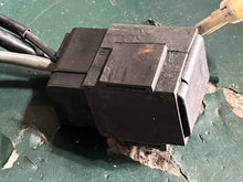 Lade das Bild in den Galerie-Viewer, DF 175 hp Suzuki PTT TRIM RELAY 38410-93J11 38410-93J12 four stroke 2006-2008 some compatibility 150 200 225 250 300 hp

