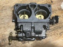 Lade das Bild in den Galerie-Viewer, 200 175 150 hp Mercury CARBURETOR SET WMH 16-1 16-2 16-3 top 3308-9672A44 3311-818650A4 818650A52, center 3308-9672A45 818650A5 818650A53, bottom 3308-9672A46 818650A6 818650A59 two stroke v6 compatible 175 150 hp
