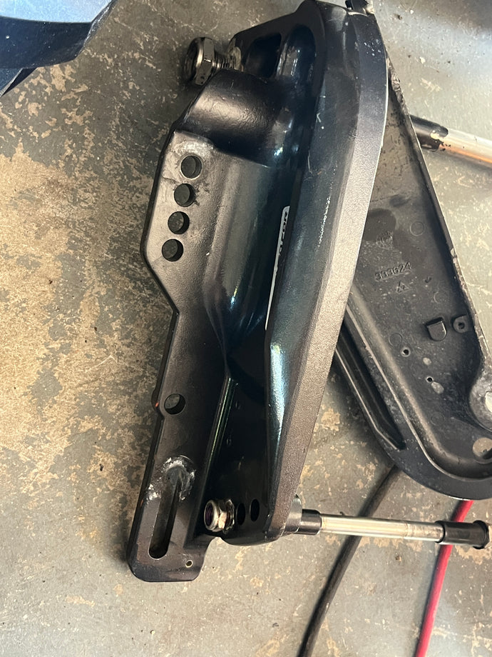 30 25 40 50 60 hp Evinrude E-tec STERN BRACKET SET 0333624 0351896 0344104 two stroke 2017 AA AB AF