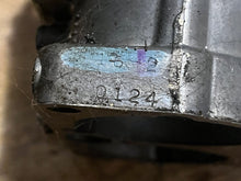 Lade das Bild in den Galerie-Viewer, 200 175 150 hp Mercury CARBURETOR SET WMH-16 top 3308-9672A44 3311-818650A4 818650A52, center 3308-9672A45 818650A5 818650A53, bottom 3308-9672A46 818650A6 818650A59 two stroke v6
