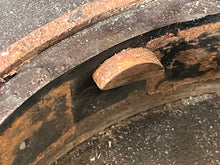 Load image into Gallery viewer, 115 hp Yamaha ROTOR flywheel 6E5-85550-12-00 WOODRUFF KEY 90280-05049-00 Two Stroke 1985-1993 some 130 hp
